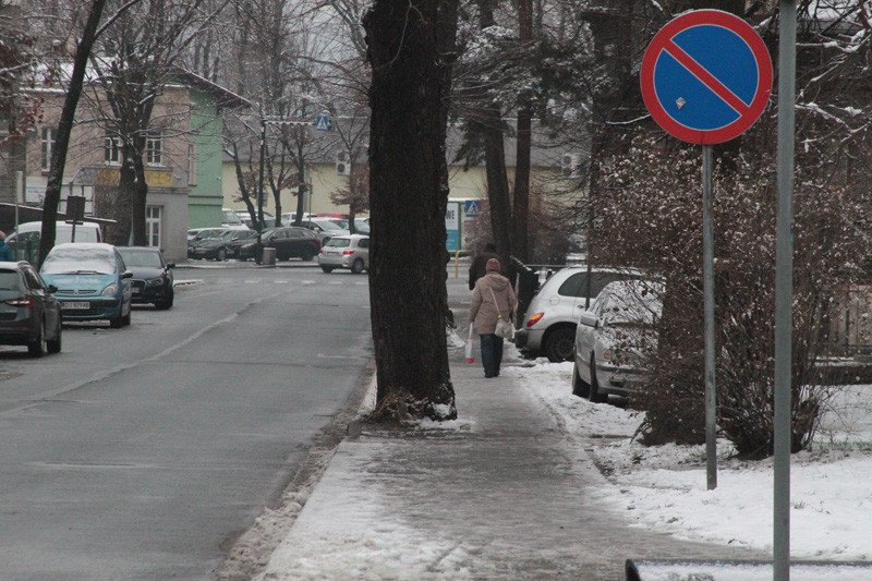 chodniki-sa-oblodzone-78697
