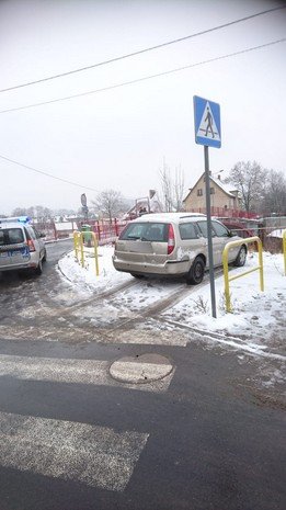 asy-parkowania-78717