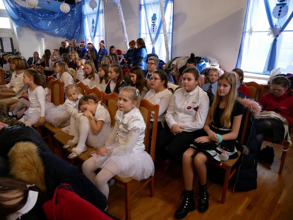 koledy-i-pastoraki-spiewao-ponad-300-dzieci-78814
