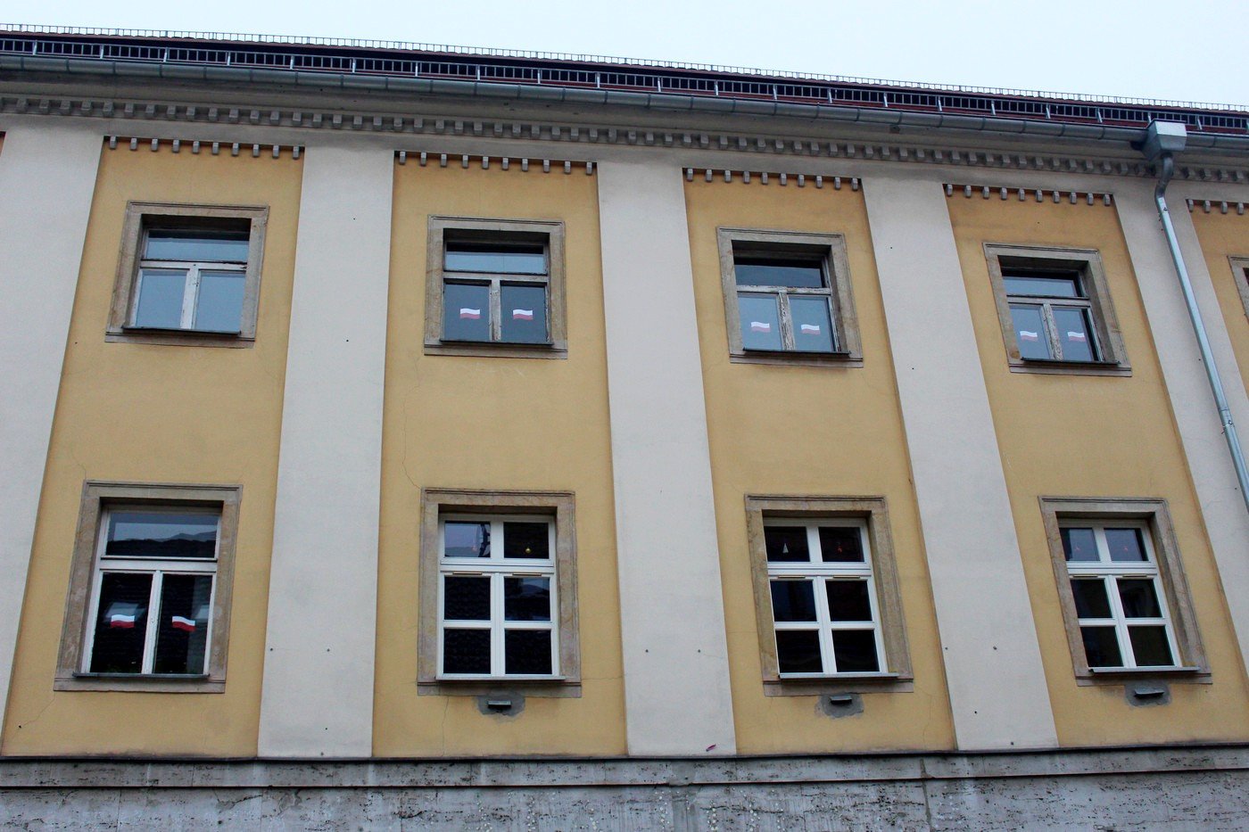 wymiana-stolarki-okiennej-w-handlowce-78923