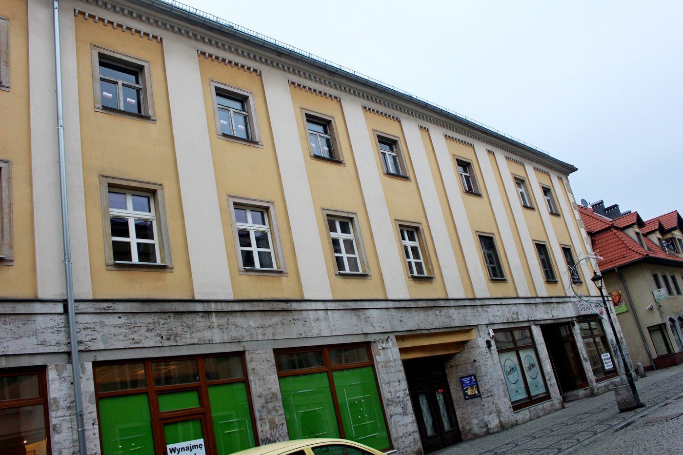 wymiana-stolarki-okiennej-w-handlowce-78923