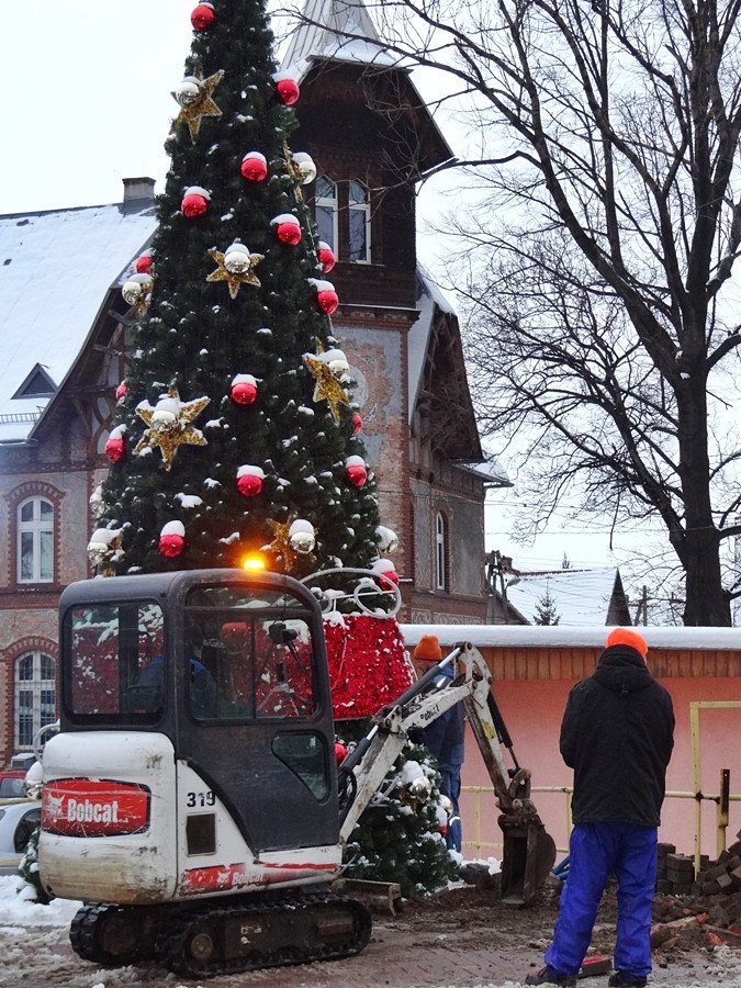 choinka-znow-swieci-79021