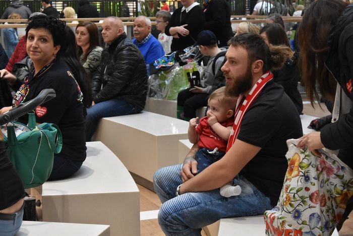 wosp-zagraa-wczoraj-w-galerii-sudeckiej-79145