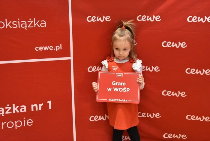 wosp-zagraa-wczoraj-w-galerii-sudeckiej-79145