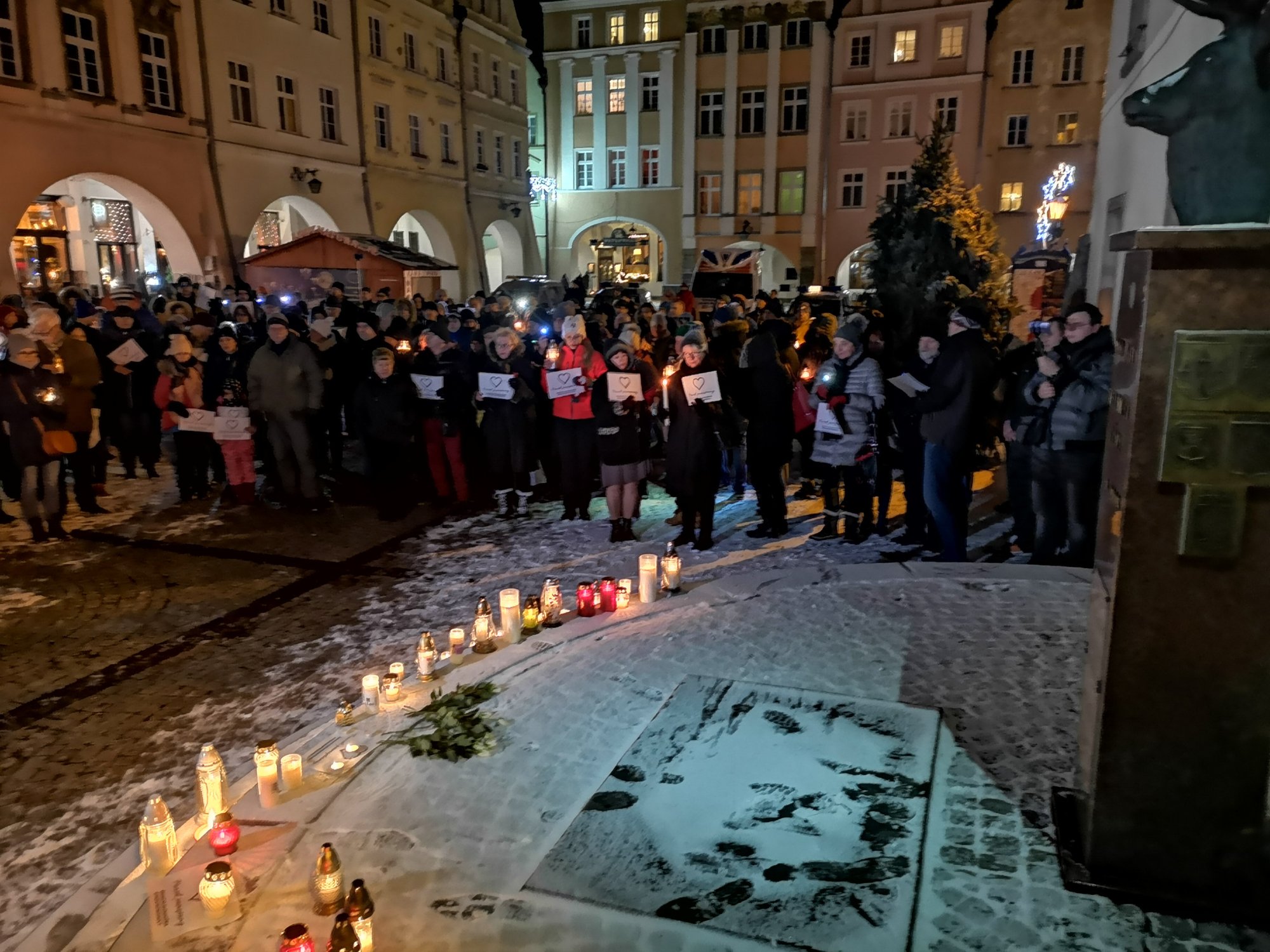 hod-prezydentowi-gdanska-pod-ratuszem-79180
