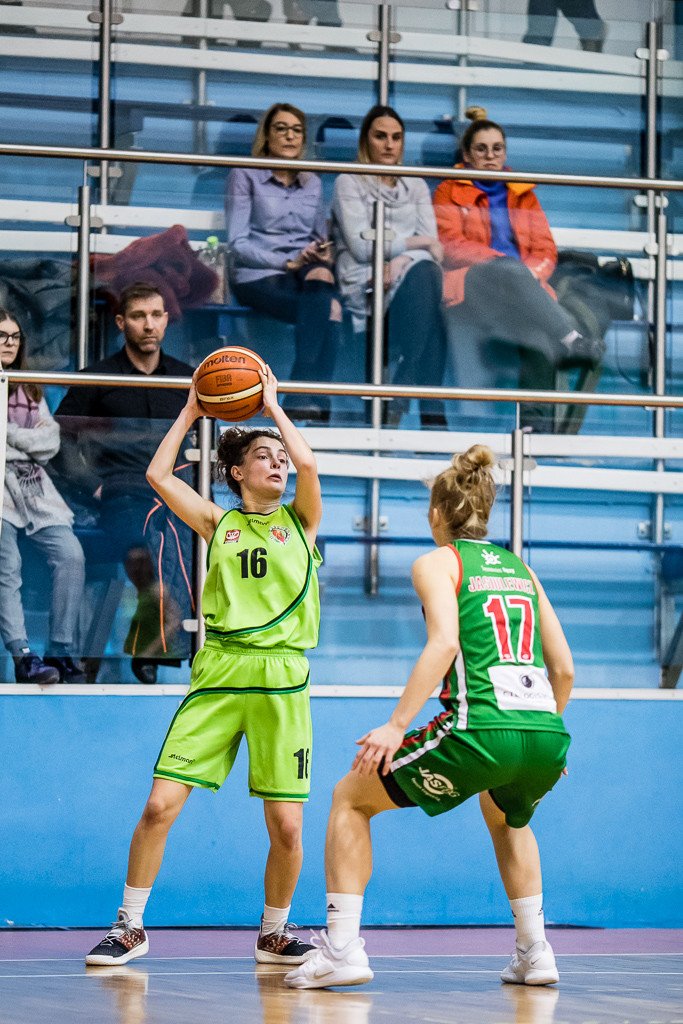 pewne-zwyciestwo-liderek-tabeli-79272
