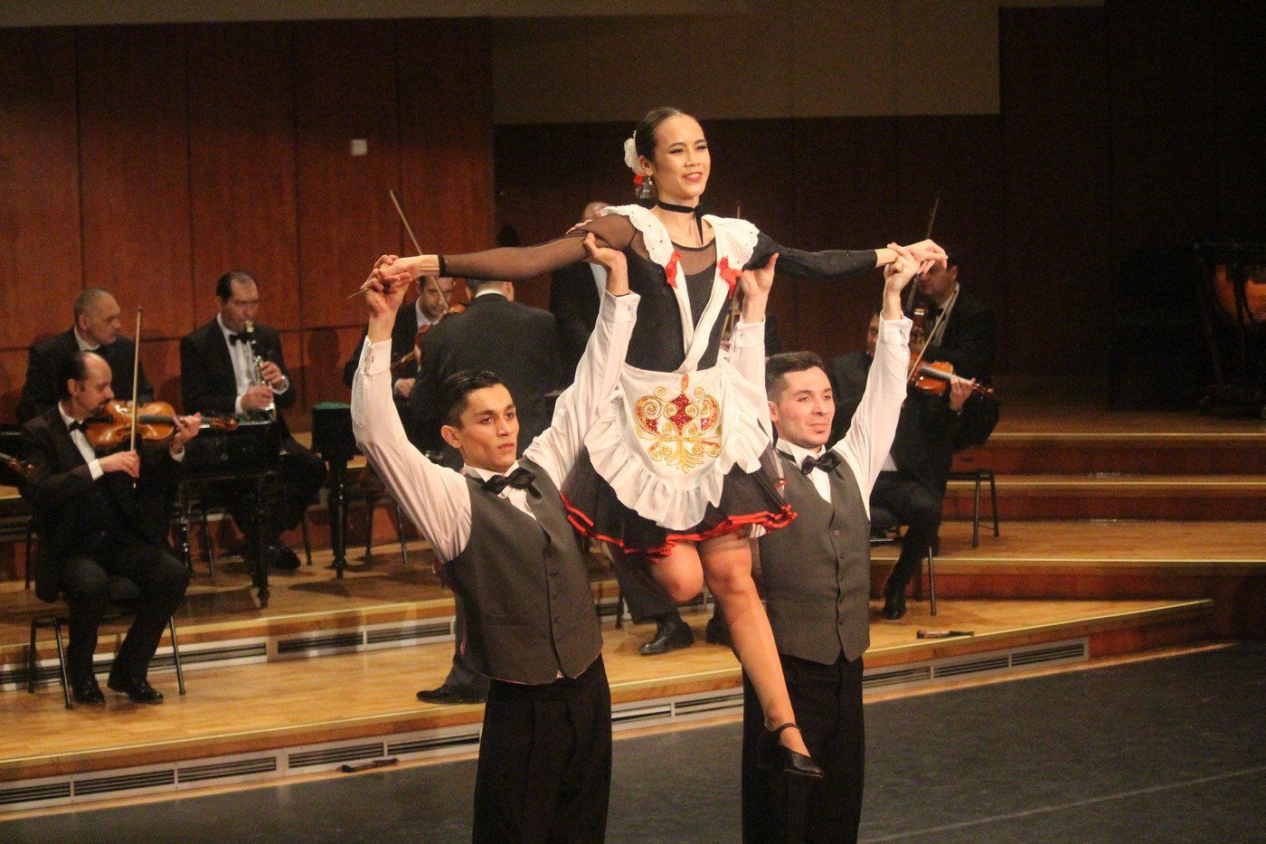 koncert-z-owacjami-79314