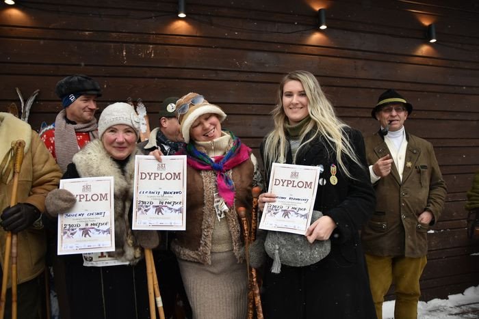 zawody-na-nartach-retro-pod-szrenica-79397