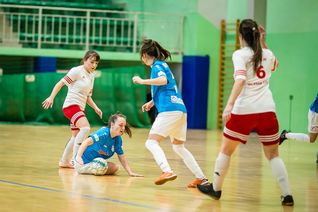pucharowe-zmagania-pikarek-noznych-79402
