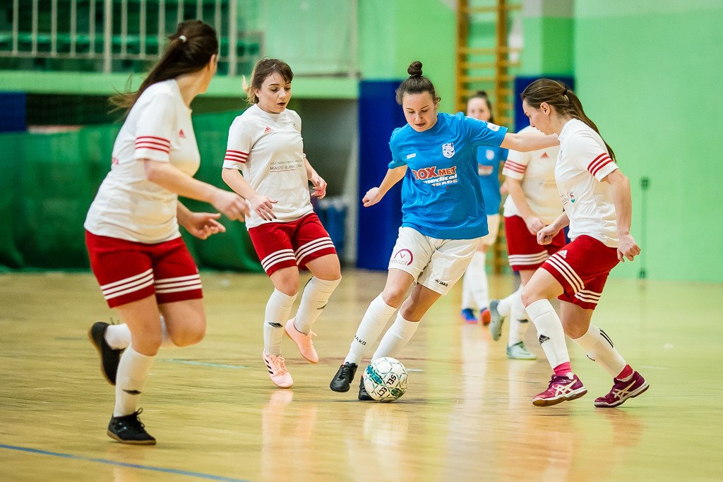 pucharowe-zmagania-pikarek-noznych-79402
