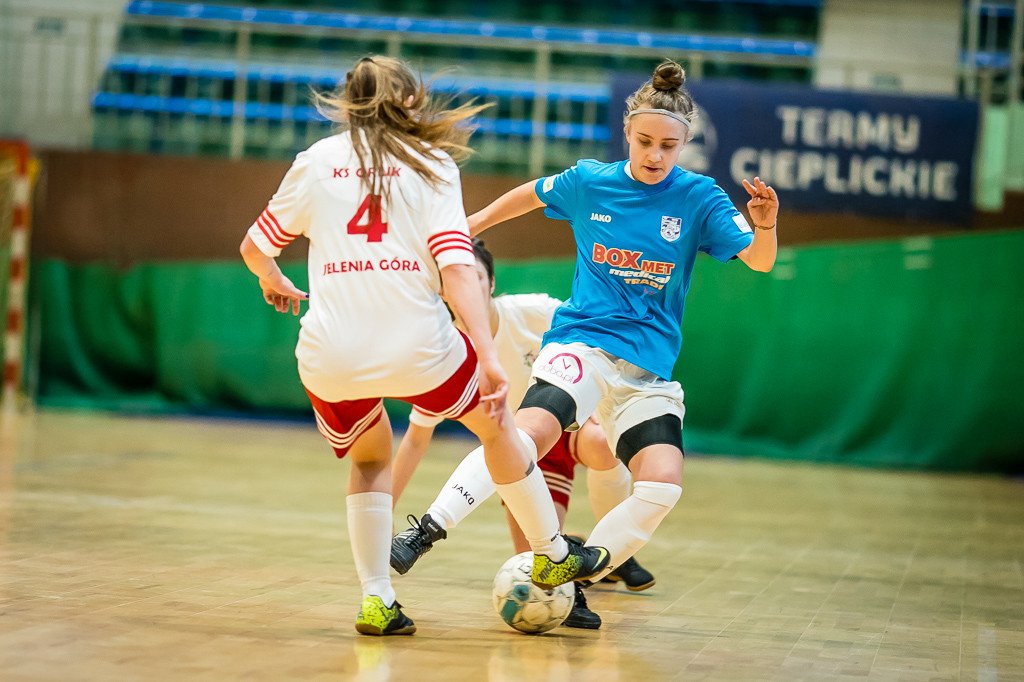 pucharowe-zmagania-pikarek-noznych-79402