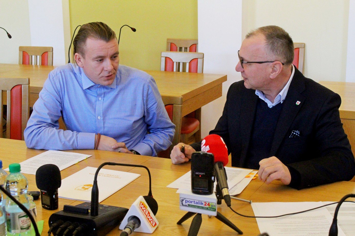 boisko-w-jagniatkowie-umowa-podpisana-79592