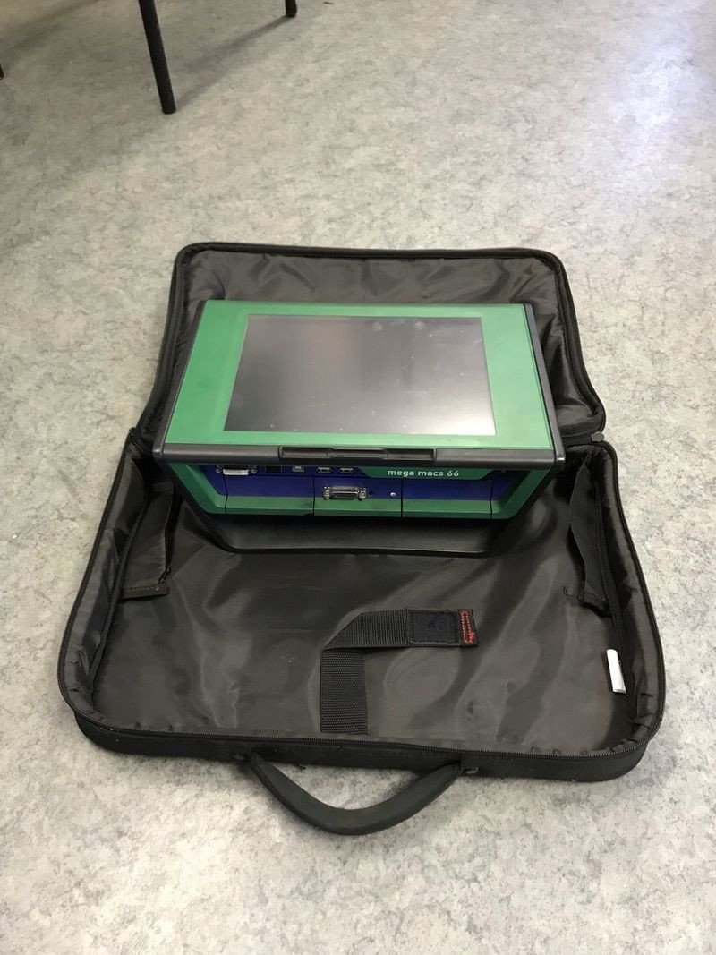 mysla-ze-kradnie-laptopa-79597