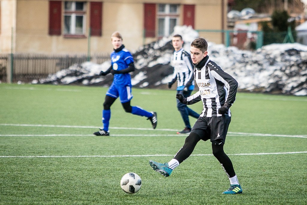 juniorzy-karkonoszy-sparowali-z-wokniarzem-79620