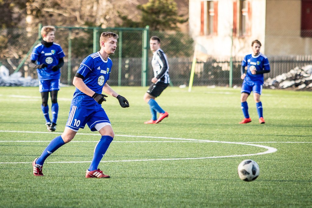 juniorzy-karkonoszy-sparowali-z-wokniarzem-79620