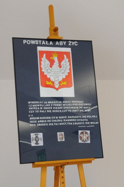 powstaa-aby-zyc-finisaz-wystawy-79642