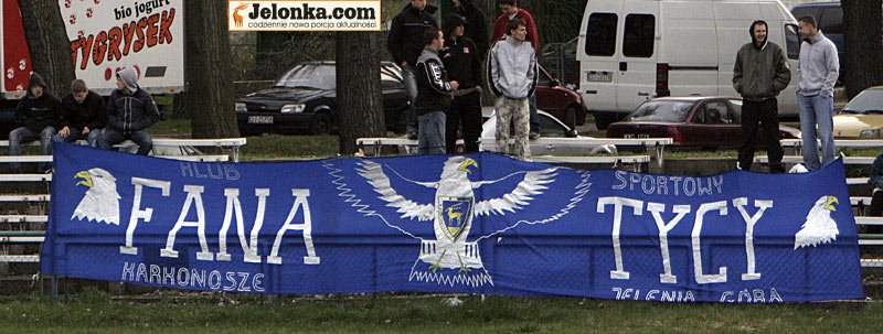 Karkonosze pewnie pokonały Orła Wojcieszów 2:0.