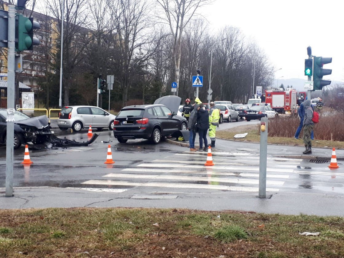 zderzenie-przy-szpitalu-79832