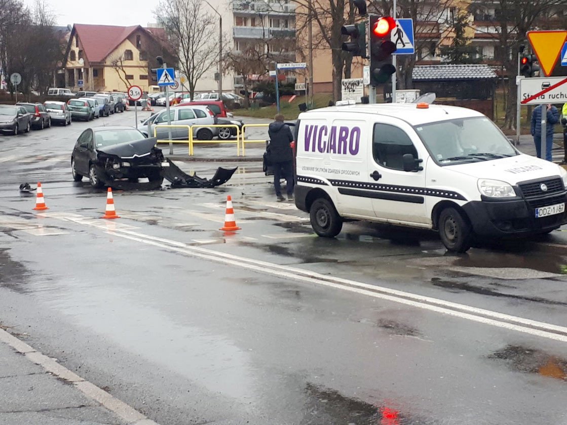 zderzenie-przy-szpitalu-79832