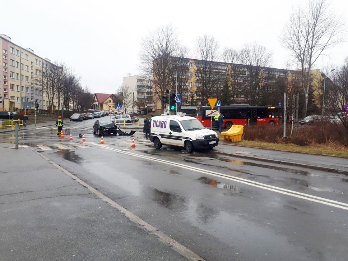 zderzenie-przy-szpitalu-79832