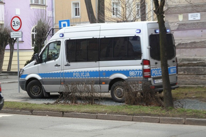 przy-sadzie-kolejna-policyjna-akcja-80048