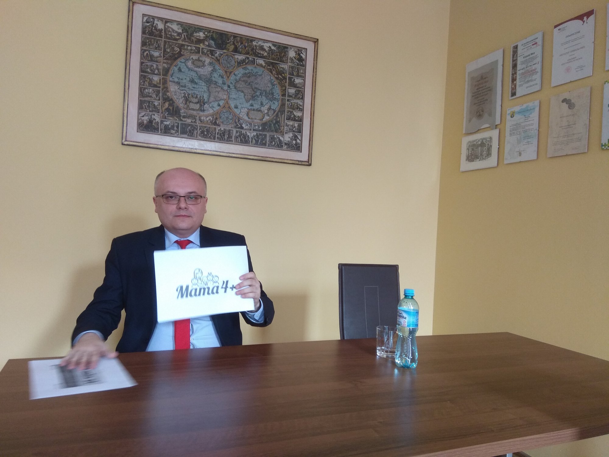 senator-mroz-o-kolejnych-programach-spoecznych-80052
