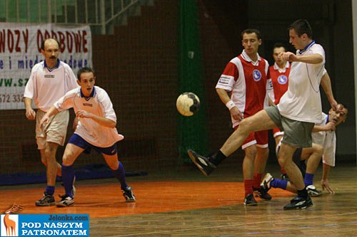 xiii-kolejka-ligi-amatorow-mos-w-futsalu-8013