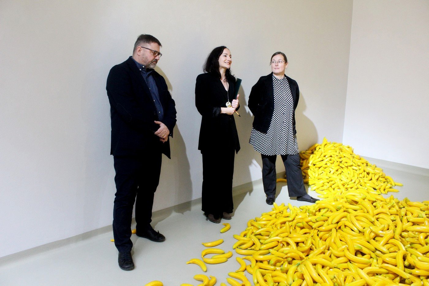 selfie-w-bananach-wystawa-w-bwa-80259