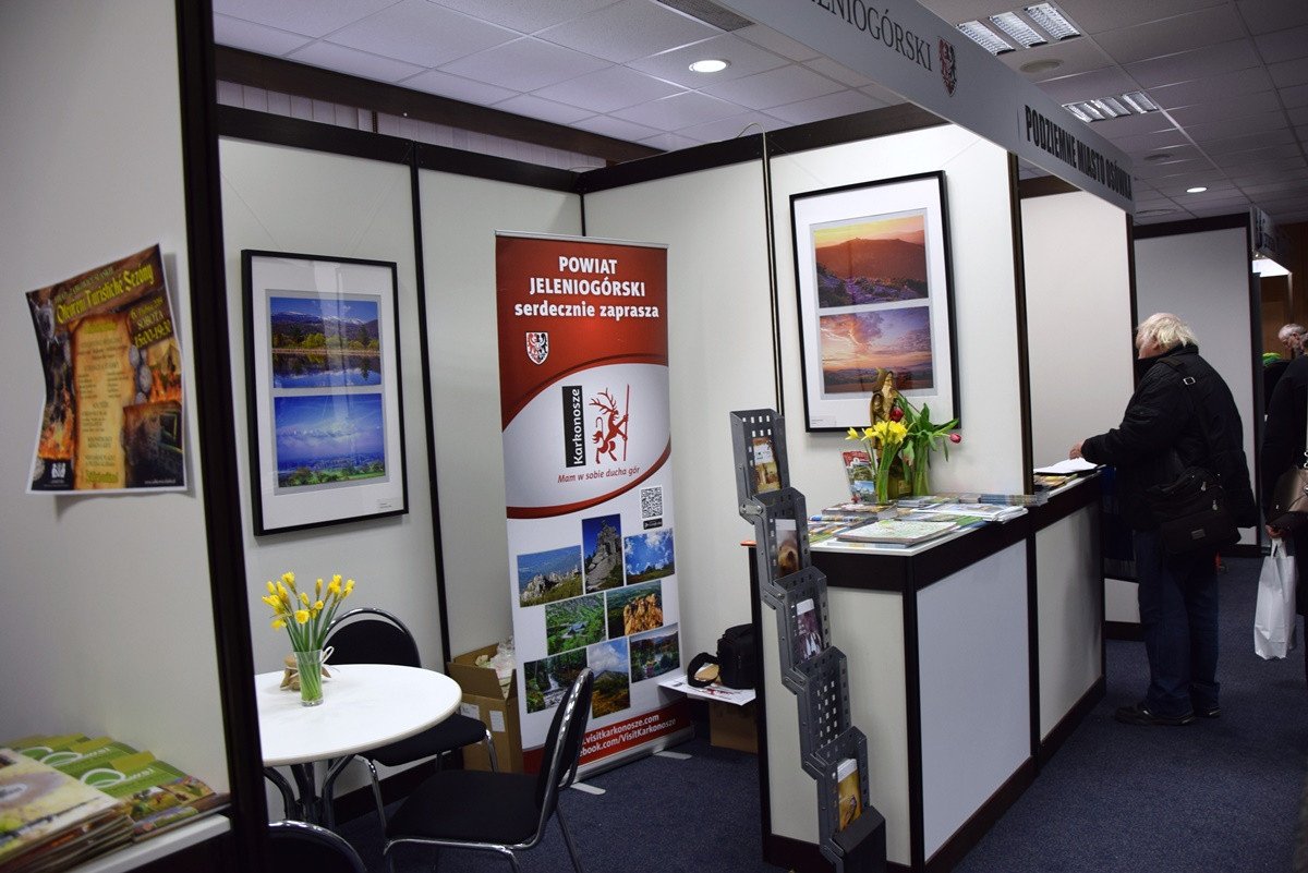 powiat-jeleniogorski-na-targach-infotour-80280