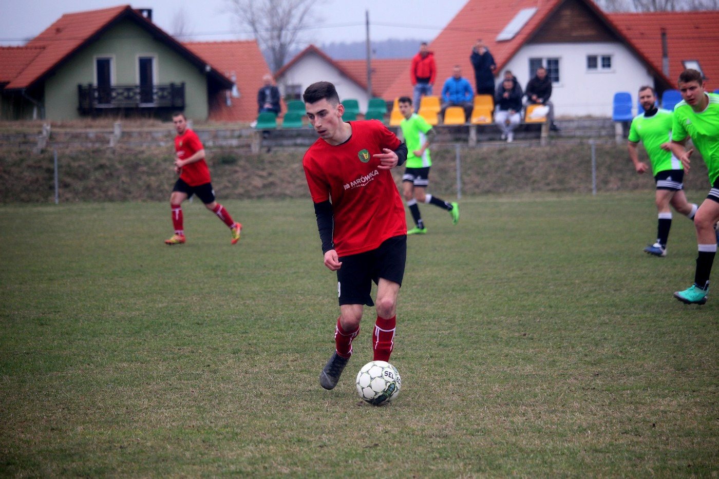 orze-pewnie-pokona-bobra-80422