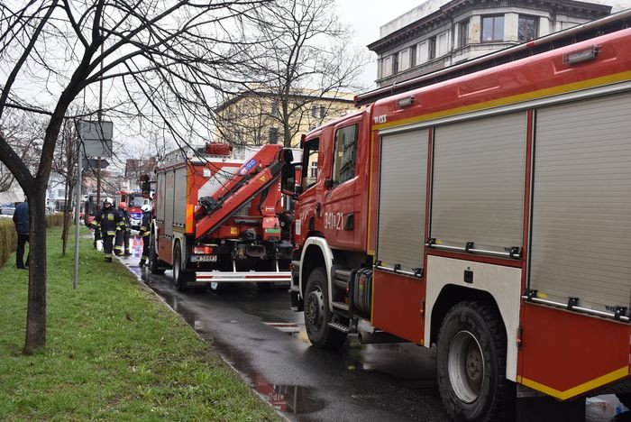 zderzenie-dwoch-aut-na-alei-wojska-polskiego-80482