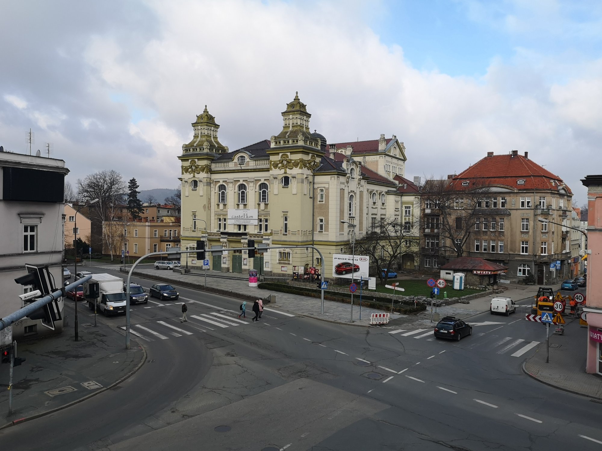 do-remontu-teatru-norwida-trzeba-sporo-dopacic-80485