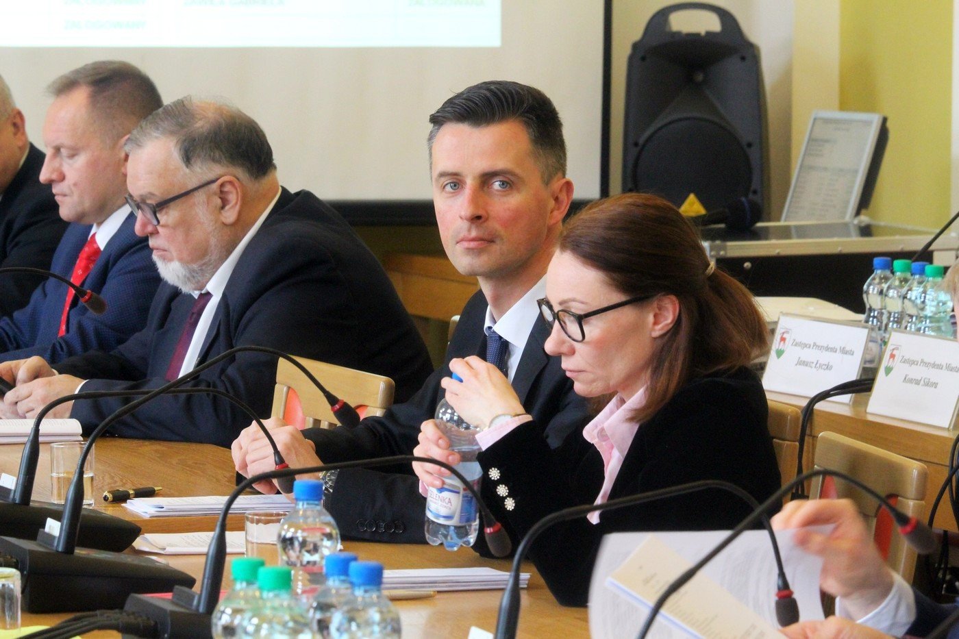 po-wielu-probach-statut-miasta-przyjety-80487