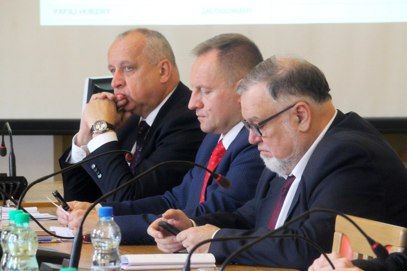 po-wielu-probach-statut-miasta-przyjety-80487