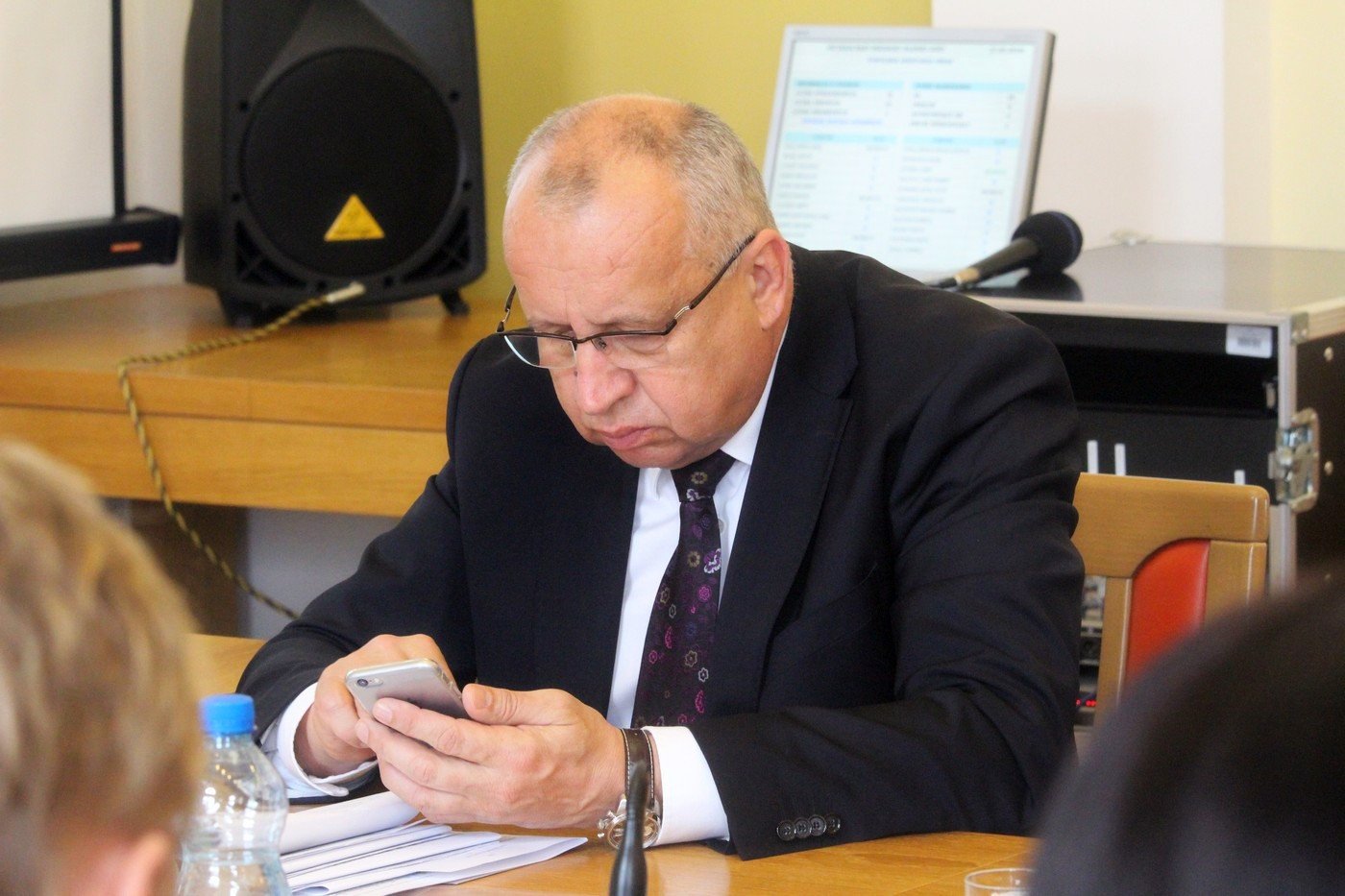 po-wielu-probach-statut-miasta-przyjety-80487