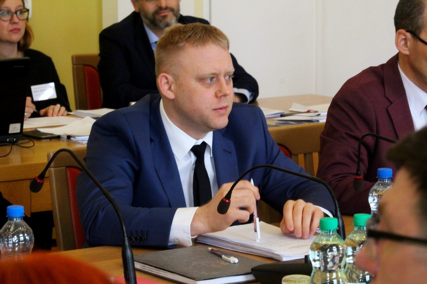 po-wielu-probach-statut-miasta-przyjety-80487