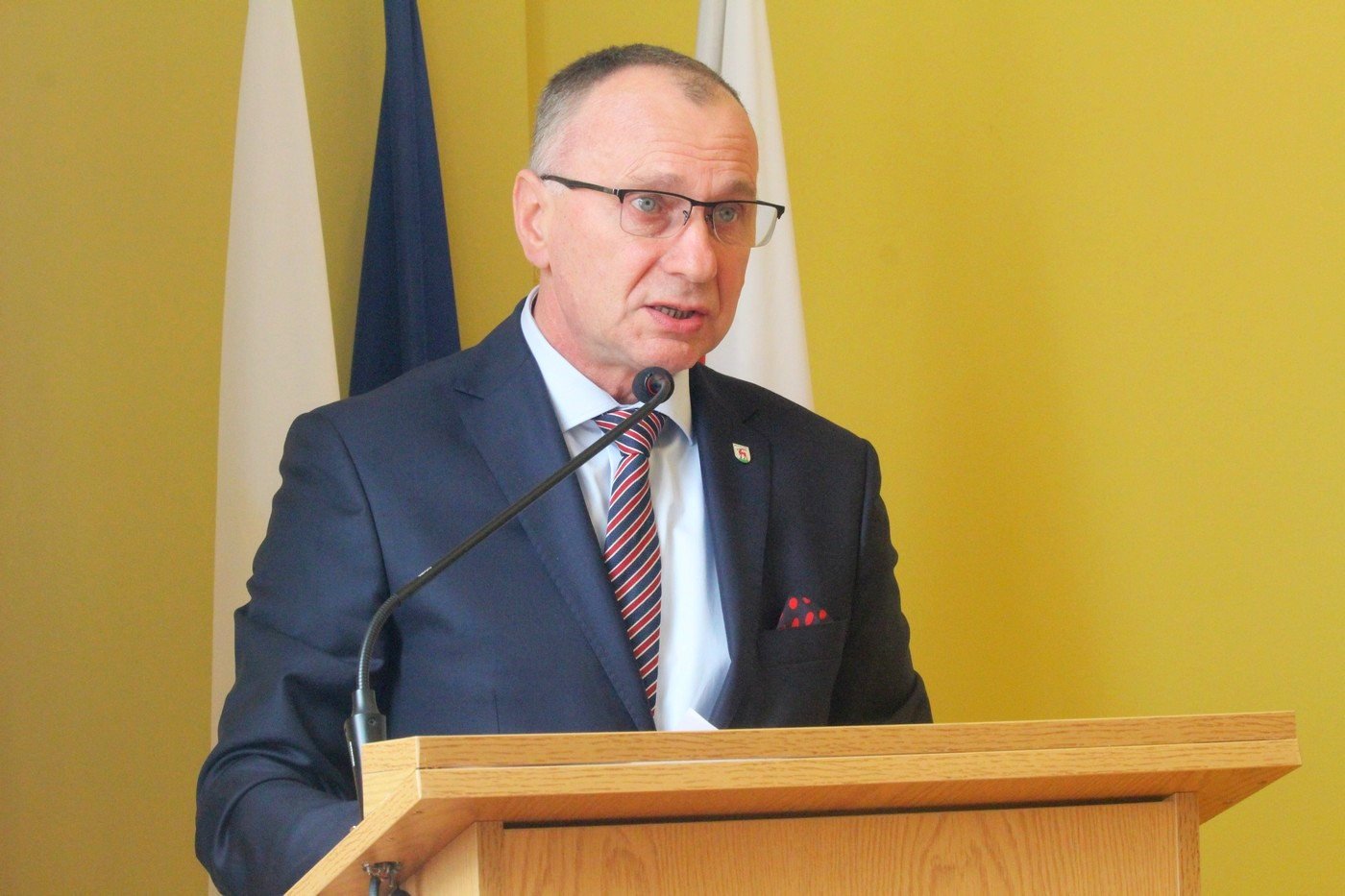po-wielu-probach-statut-miasta-przyjety-80487