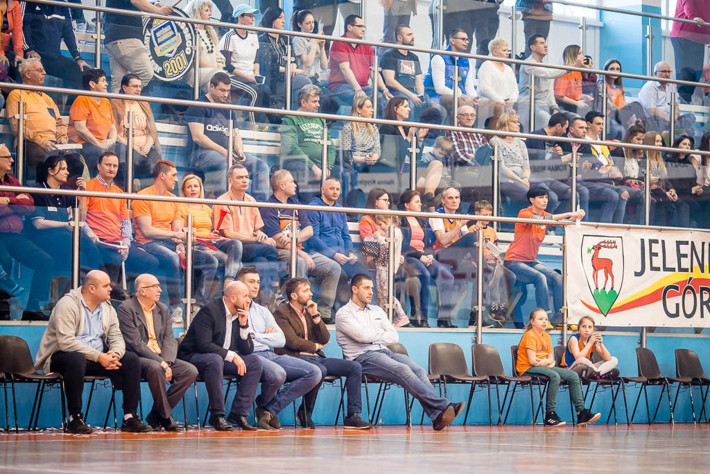 faworyt-pokaza-klase-sudety-walcza-dalej-80528
