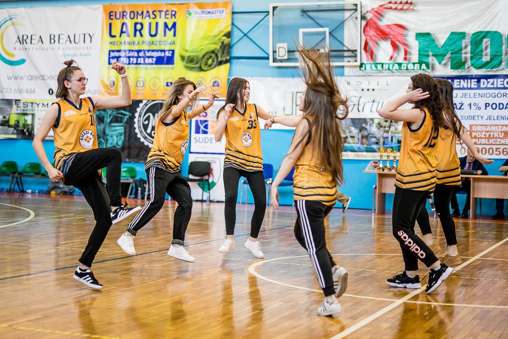 faworyt-pokaza-klase-sudety-walcza-dalej-80528