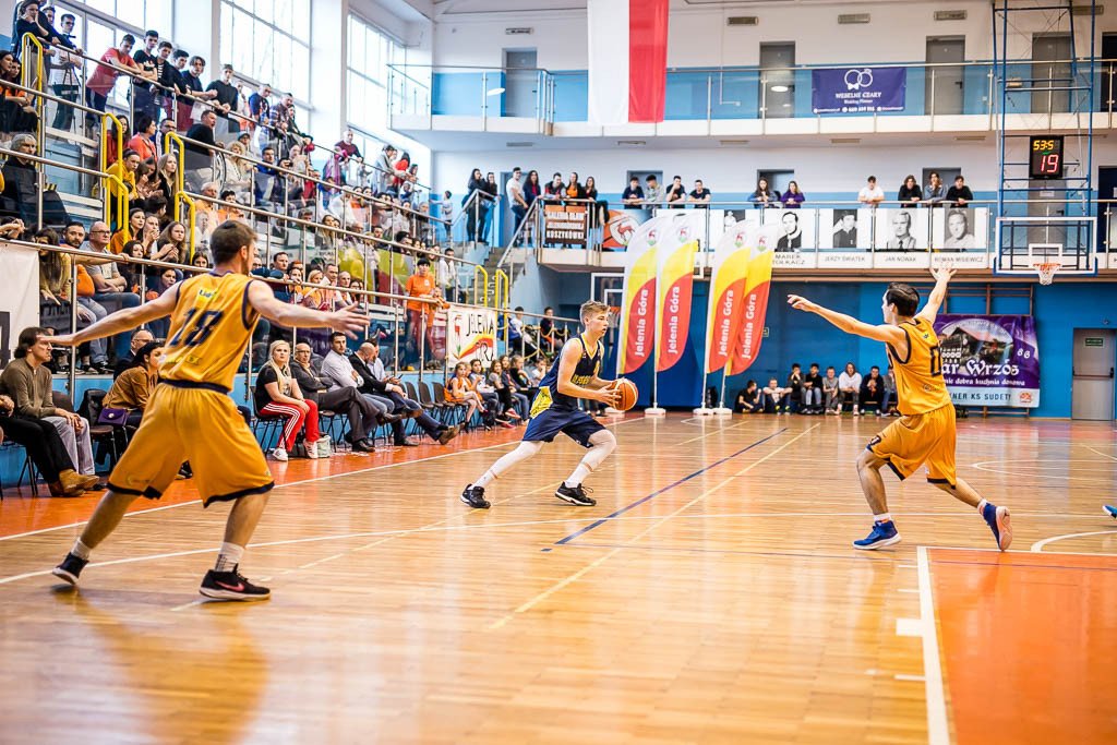 faworyt-pokaza-klase-sudety-walcza-dalej-80528