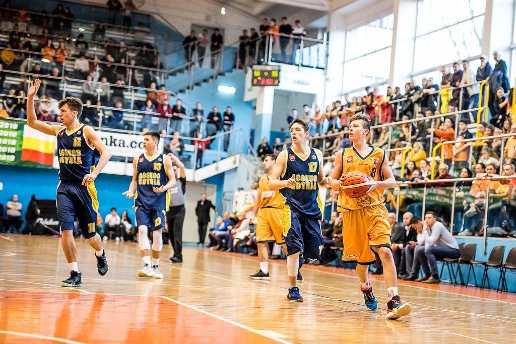 faworyt-pokaza-klase-sudety-walcza-dalej-80528