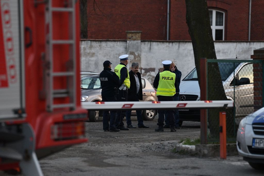 przyniesli-pocisk-pod-komisariat-policji-80542
