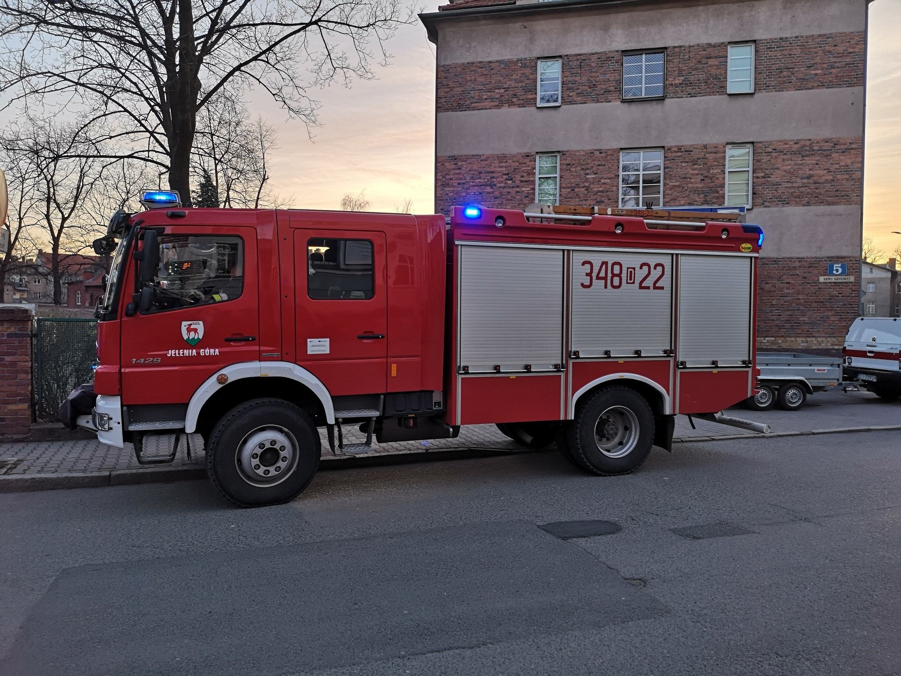 przyniesli-pocisk-pod-komisariat-policji-80542