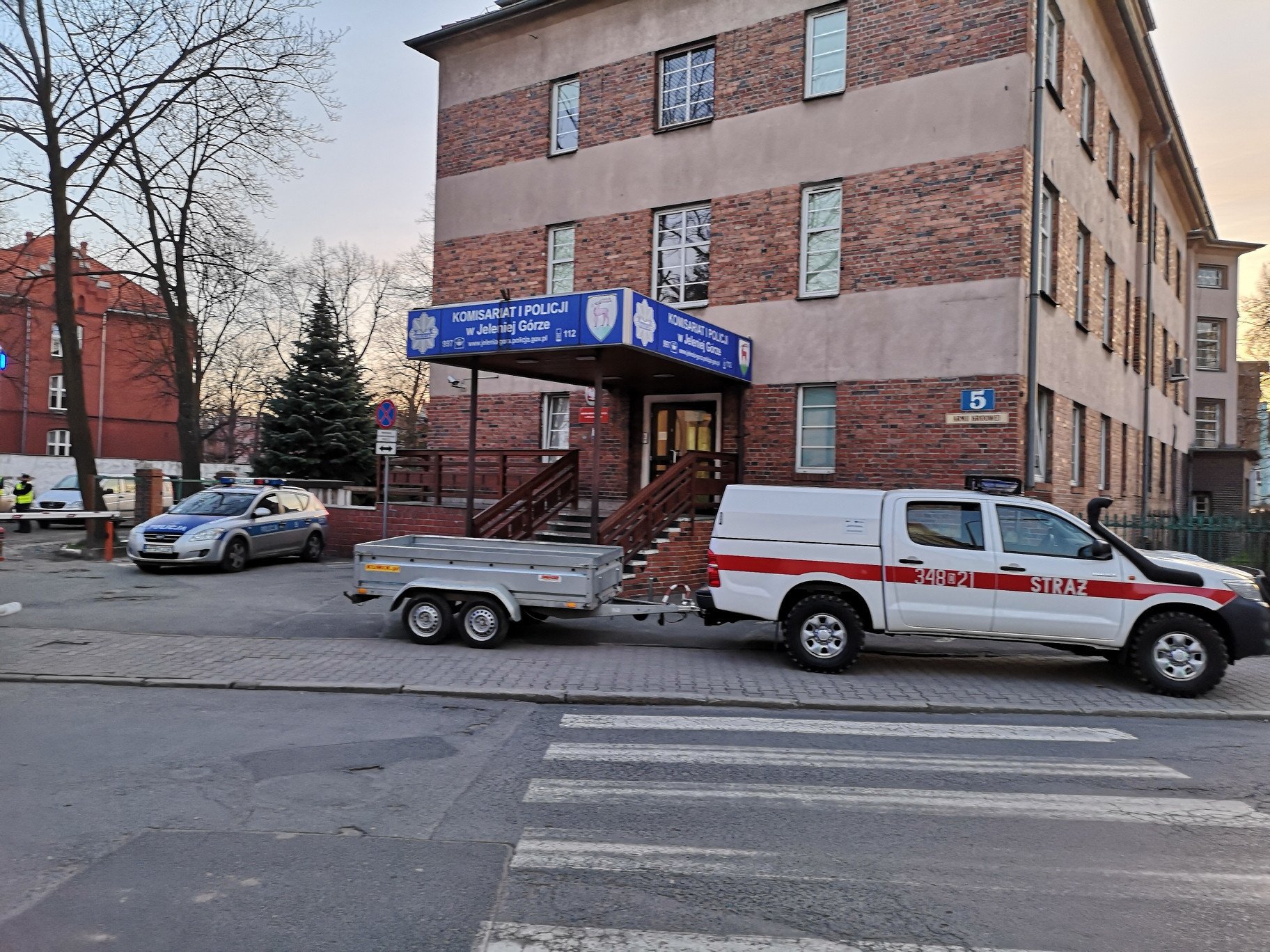 przyniesli-pocisk-pod-komisariat-policji-80542