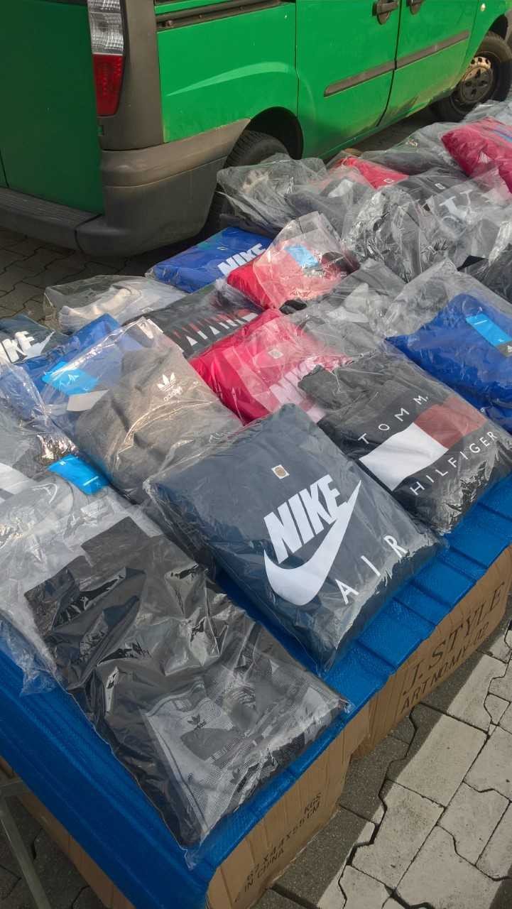 na-bazarze-wpadka-z-podrobkami-80590