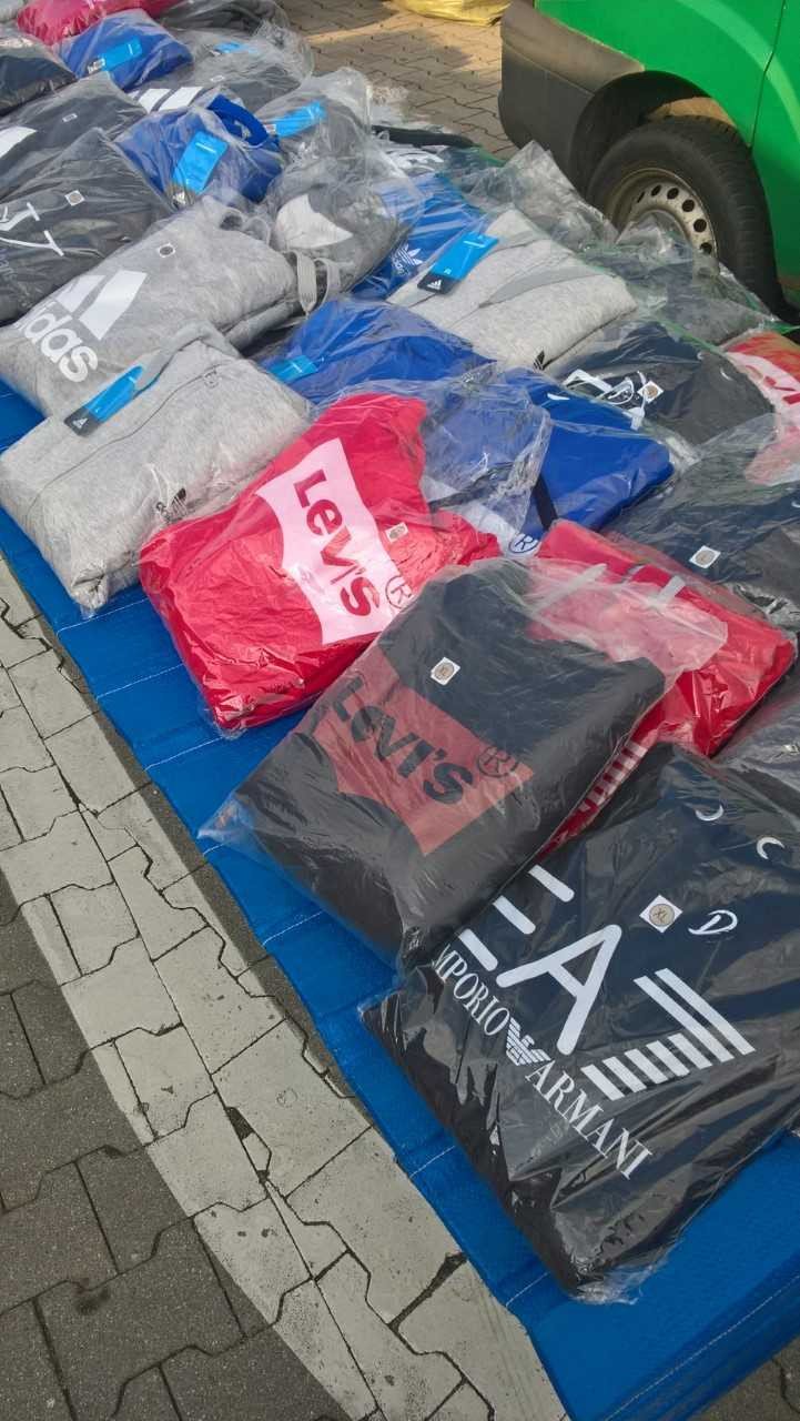 na-bazarze-wpadka-z-podrobkami-80590