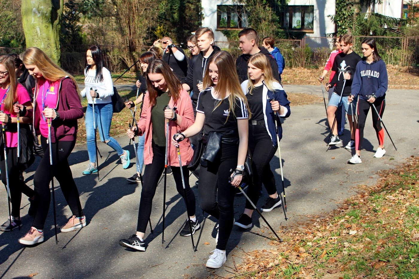 modziez-polubia-nordic-walking-80676