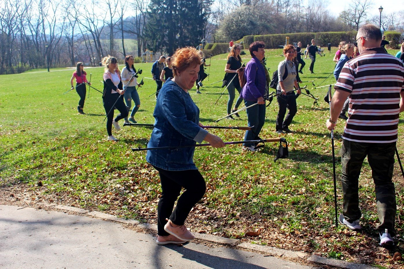 modziez-polubia-nordic-walking-80676