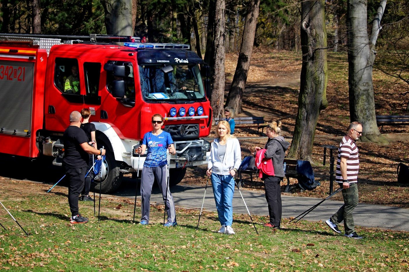 modziez-polubia-nordic-walking-80676