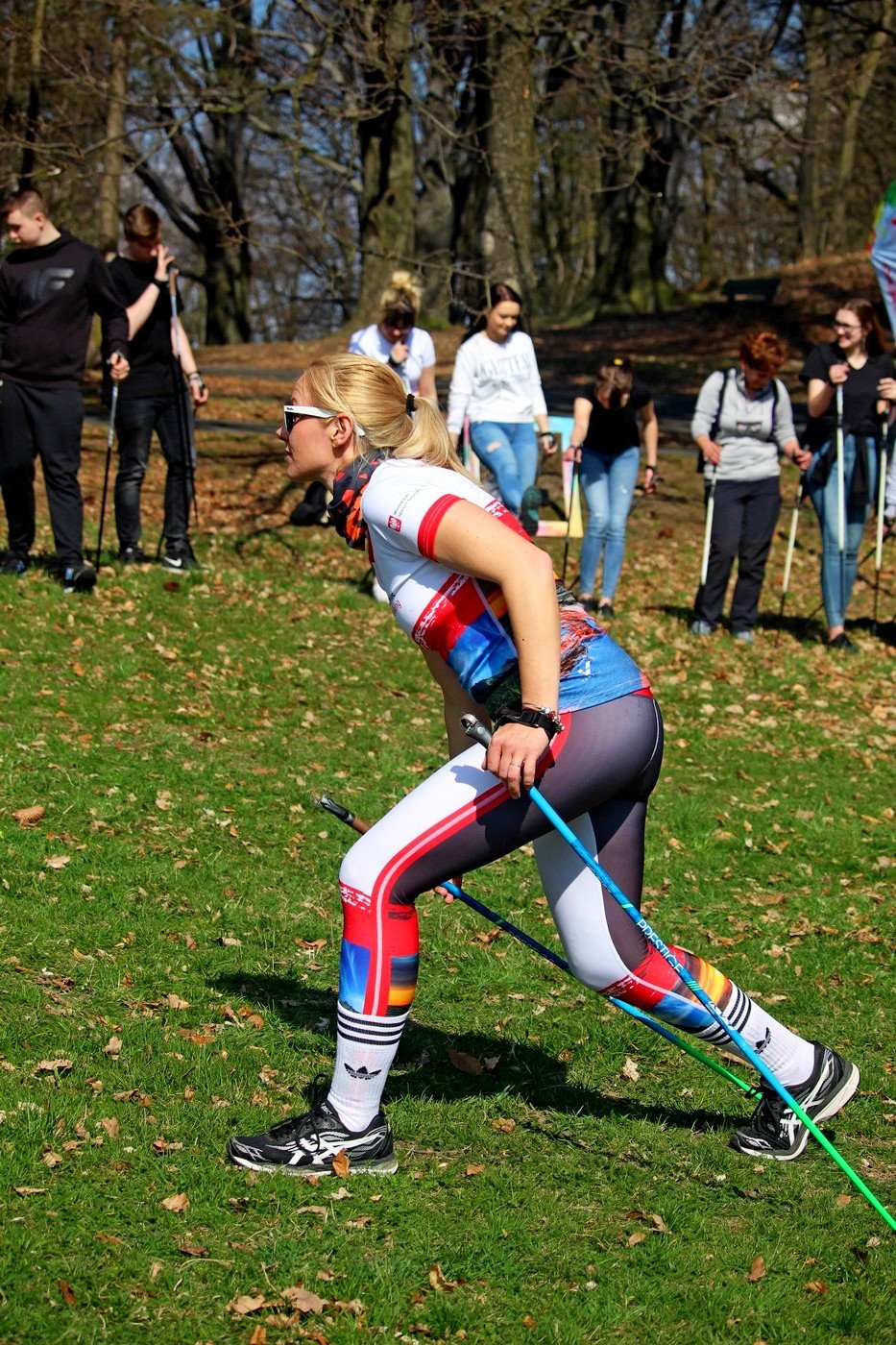 modziez-polubia-nordic-walking-80676